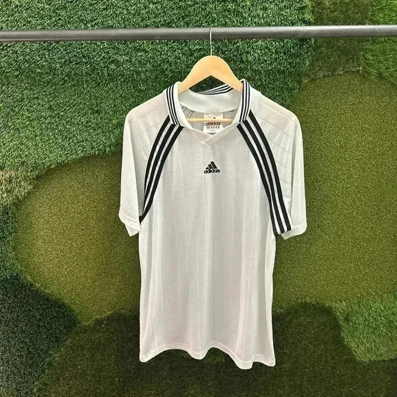 Vintage Adidas Logo Soccer Jersey  Large - Picture 1 of 5